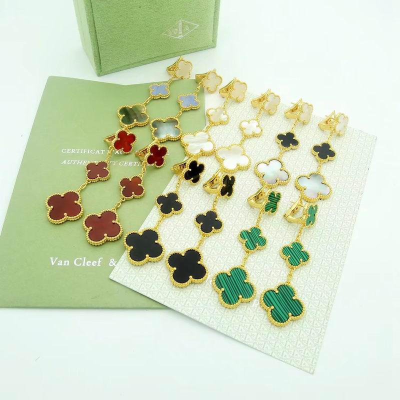 Van Cleef & Arpels earring 12yxq12